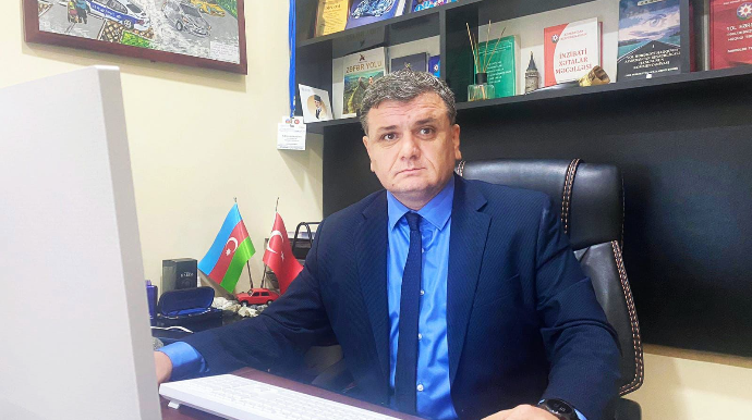 "Səhlənkardırlar, vacib xəbərləri də görmürlər..." - Ekspert sürücüləri TƏNQİD ETDİ
