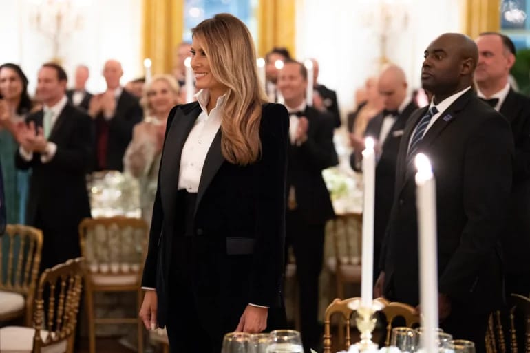 Melaniya Tramp uzun müddət sonra qəfil həyat yoldaşının yanına qayıdıb