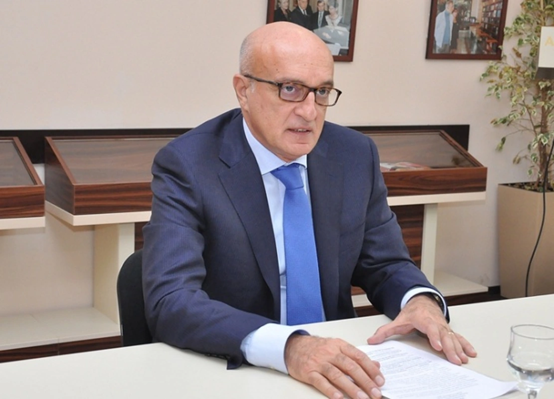 Vəzifəyə gedənlər, inzivaya çəkilənlər...- Geri çağırılan səfirlər haradadır?