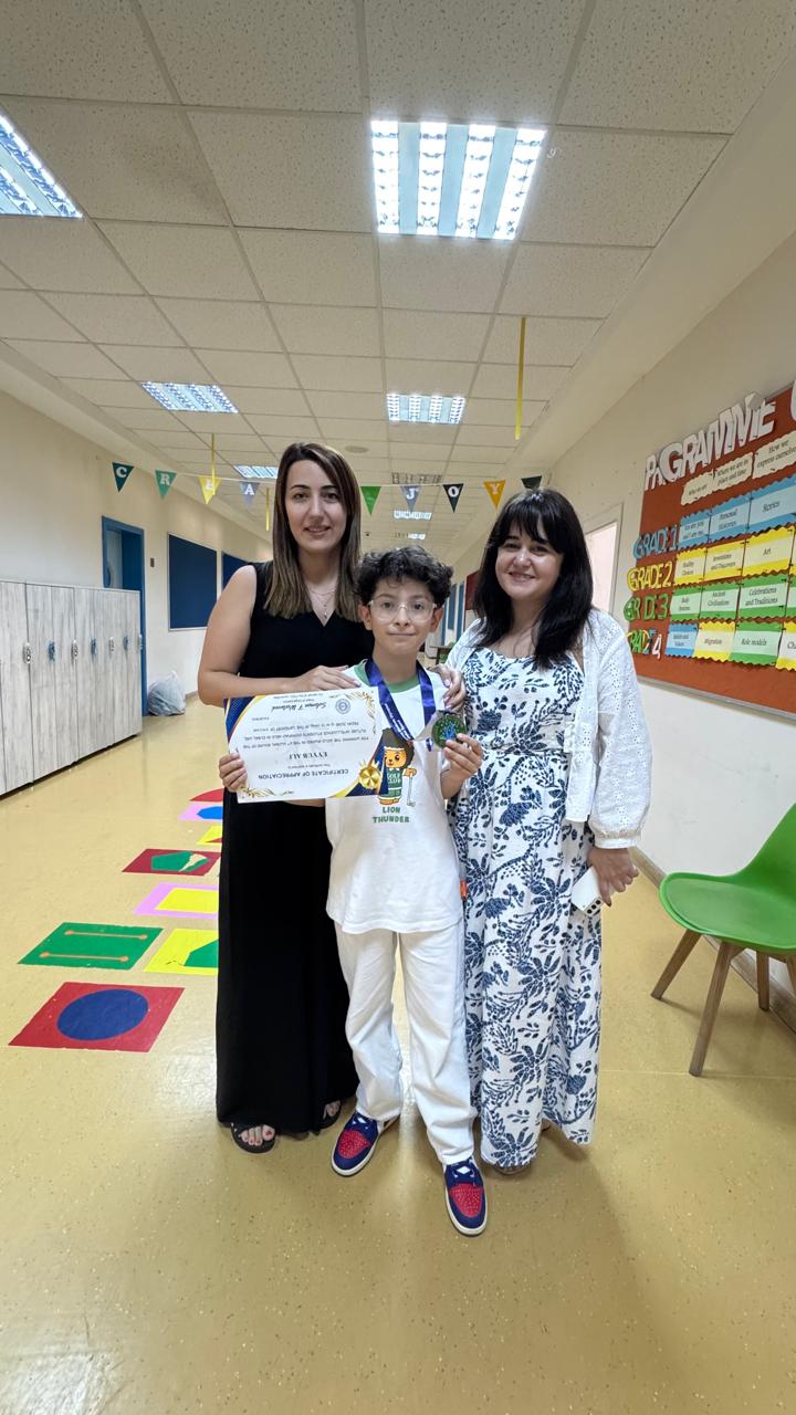 Dünya İB məktəbinin şagirdi beynəlxalq olimpiadada qızıl medal QAZANDI – FOTO