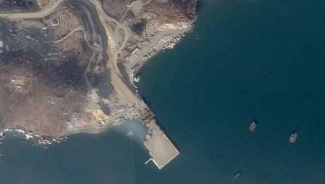 Şimali Koreyada müəammalı tikinti: "Raketlər dəniz yolu ilə daşınacaq"