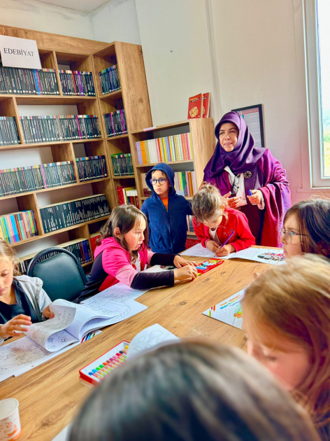 Azərbaycan Türkiyənin bir kəndinə 600 kitab hədiyyə etdi - FOTO