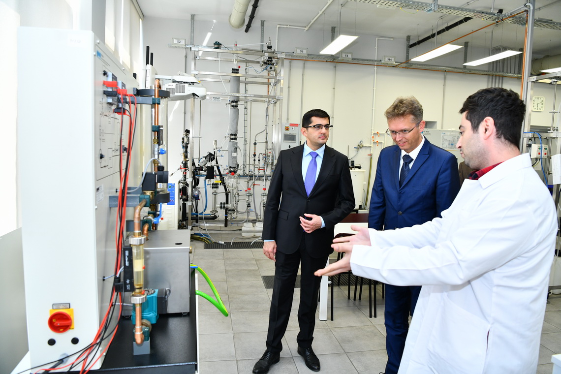 Macarıstanın mədəniyyət və innovasiya naziri ADNSU-da olub - FOTO