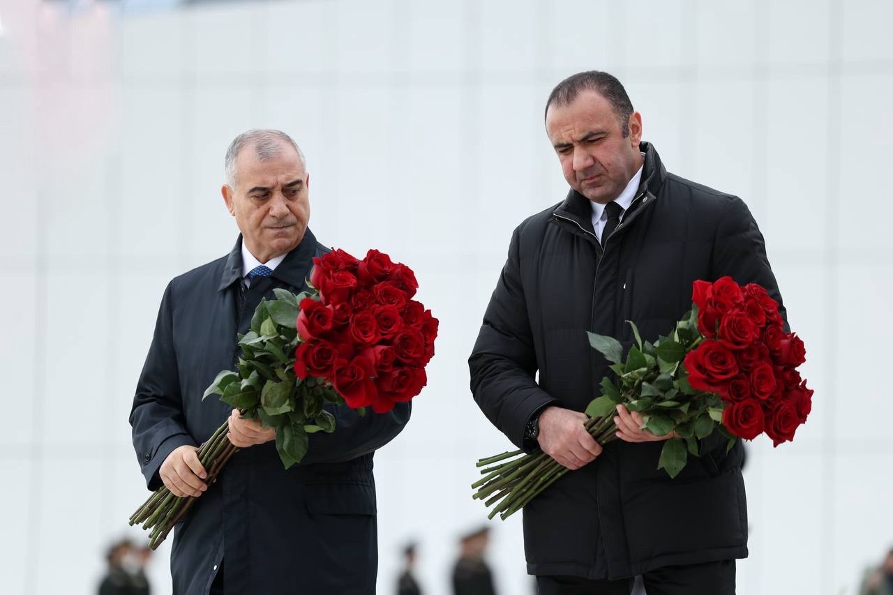 Əli Nağıyev və Orxan Sultanov Zəfər parkını ziyarət etdi - FOTOLAR