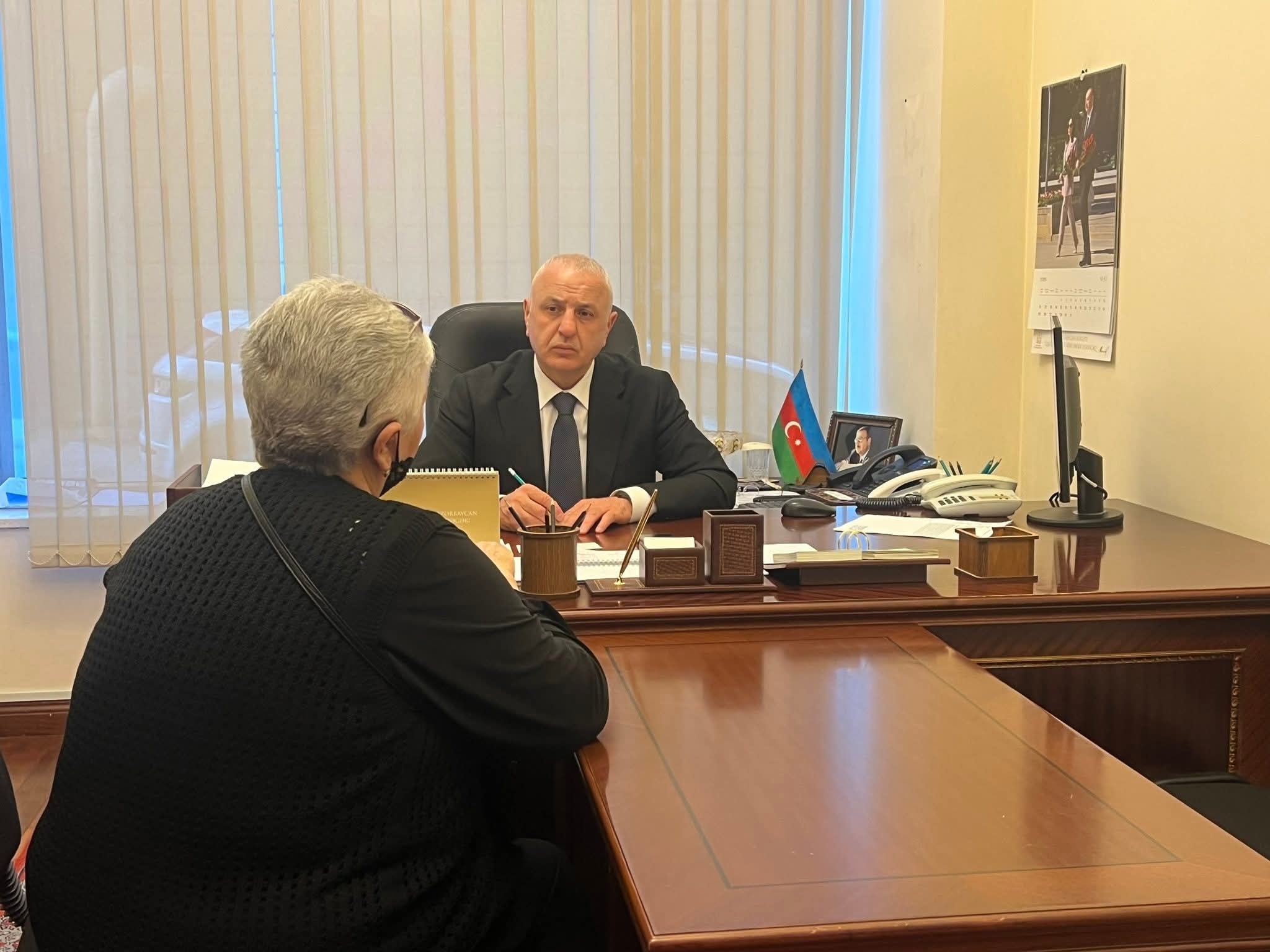 Deputat Ülvi Quliyev növbəti dəfə vətəndaşları qəbul edib - FOTOLAR