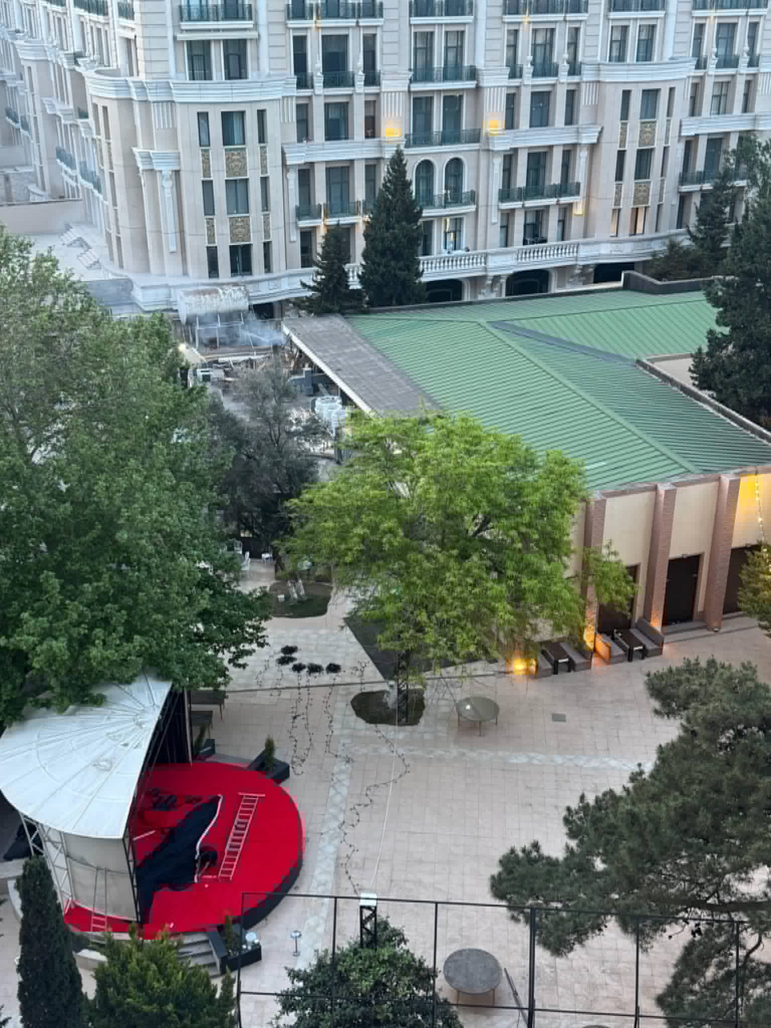 "İzmir" restoranı ilə bağlı yeni qətnamə: İş yenidən araşdırılacaq