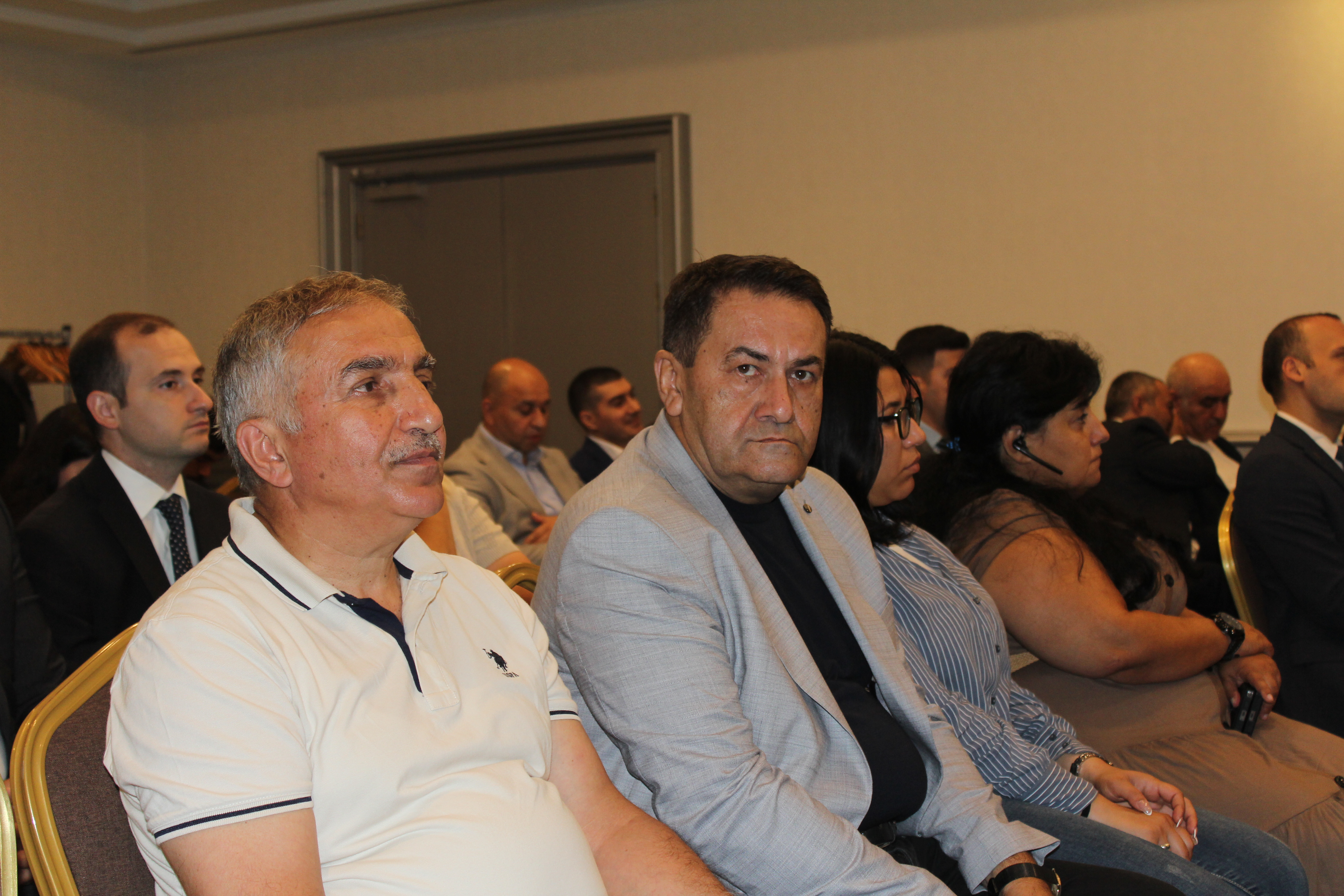 Bakıda saxta ehtiyat hissələri və paralel idxalın ölkəyə vurduğu zərərlər müzakirə edildi - VİDEO — foto 9