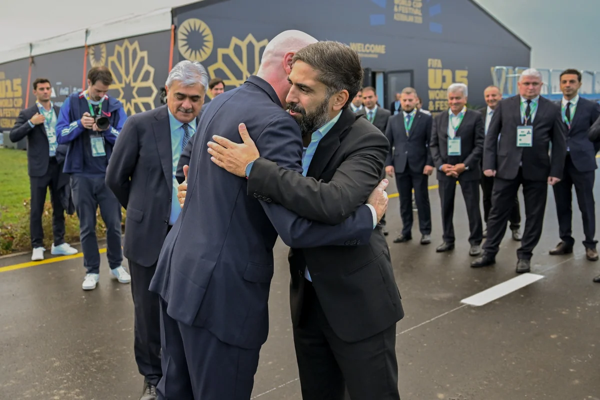 FİFA Prezidenti Hövsan Yarış Kompleksində olub - FOTOLAR — foto 4