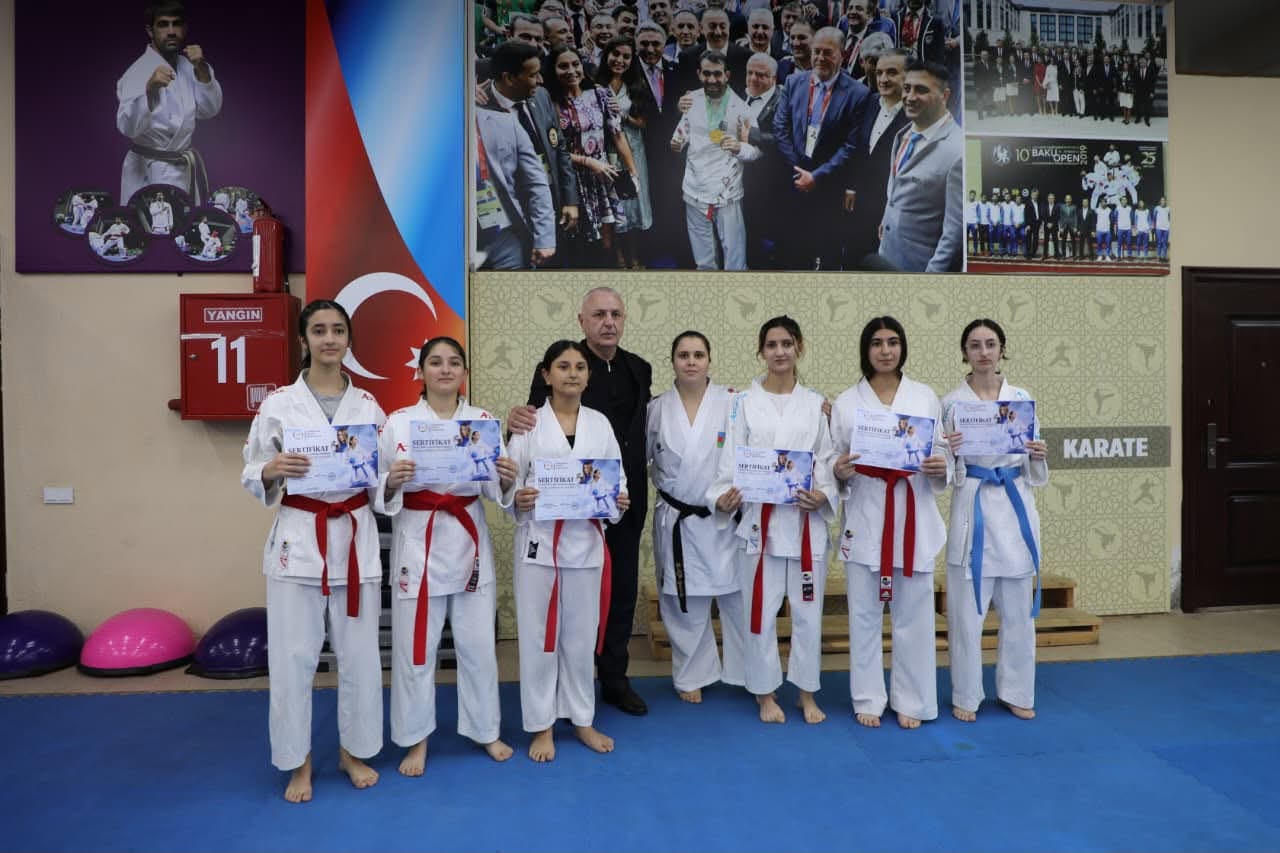 Bakıda uşaq və xanım idmançıların karate seminarı keçirildi - FOTOLAR — foto 3