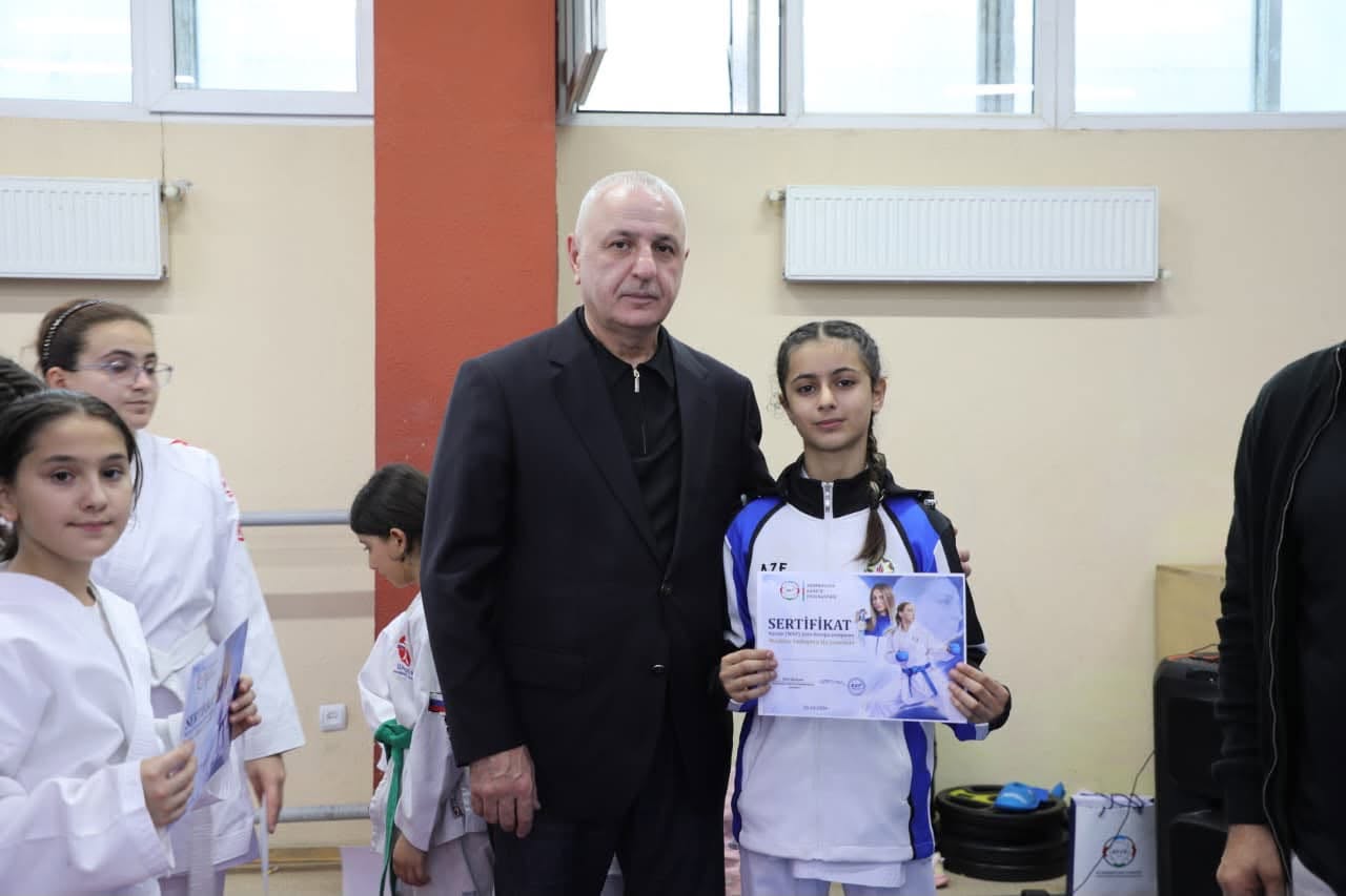 Bakıda uşaq və xanım idmançıların karate seminarı keçirildi - FOTOLAR — foto 4