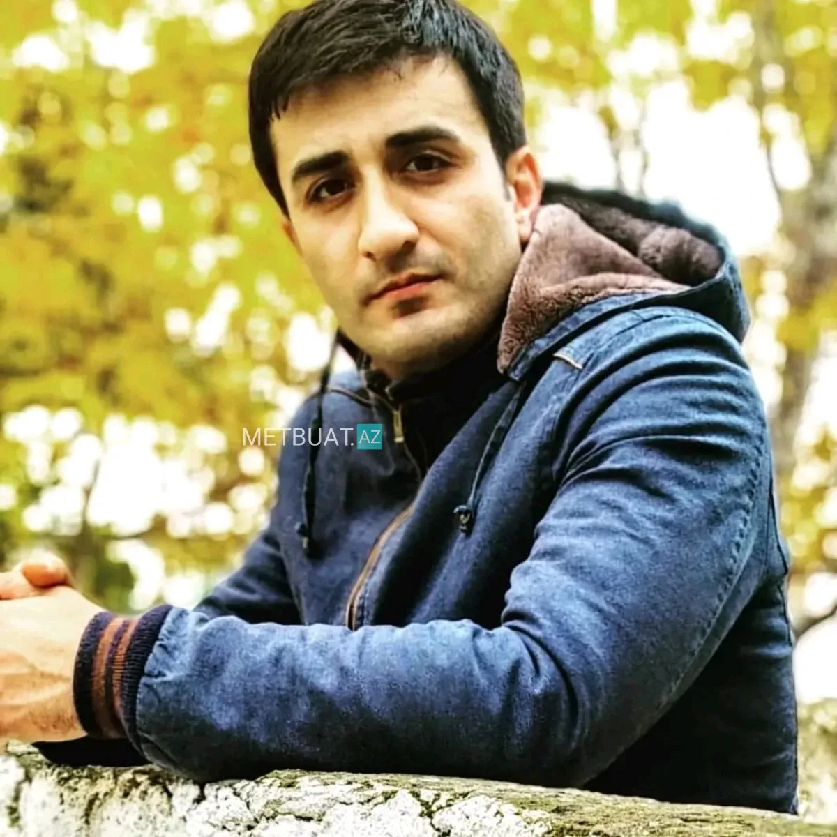 Göyçayda ilan sancan şəxs məmur imiş - FOTO — foto 1
