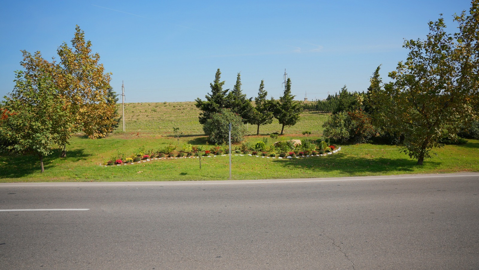 Abşeron rayonunda genişmiqyaslı abadlıq-quruculuq işləri davam etdirilir — foto 13