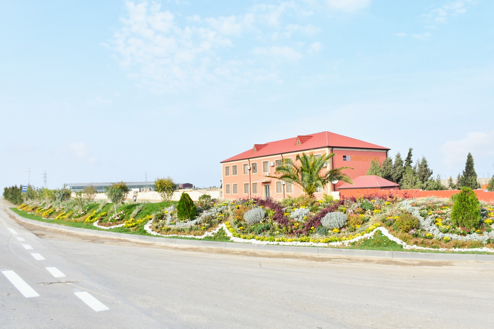 Abşeron rayonunda genişmiqyaslı abadlıq-quruculuq işləri davam etdirilir — foto 43