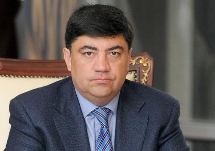 Ramiz Mehdiyevin kürəkəninin milyonluq qarajı - FOTOLAR