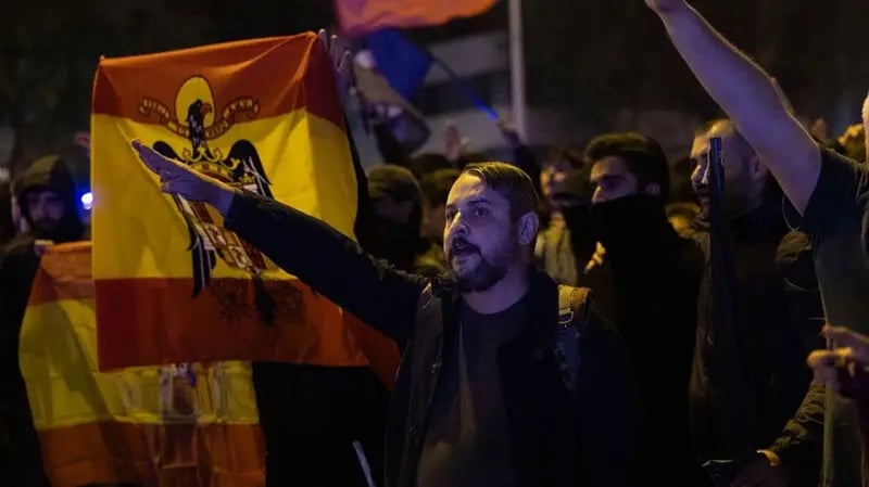 İspaniyada dəhşətli qəza aksiyalara səbəb oldu - FOTO