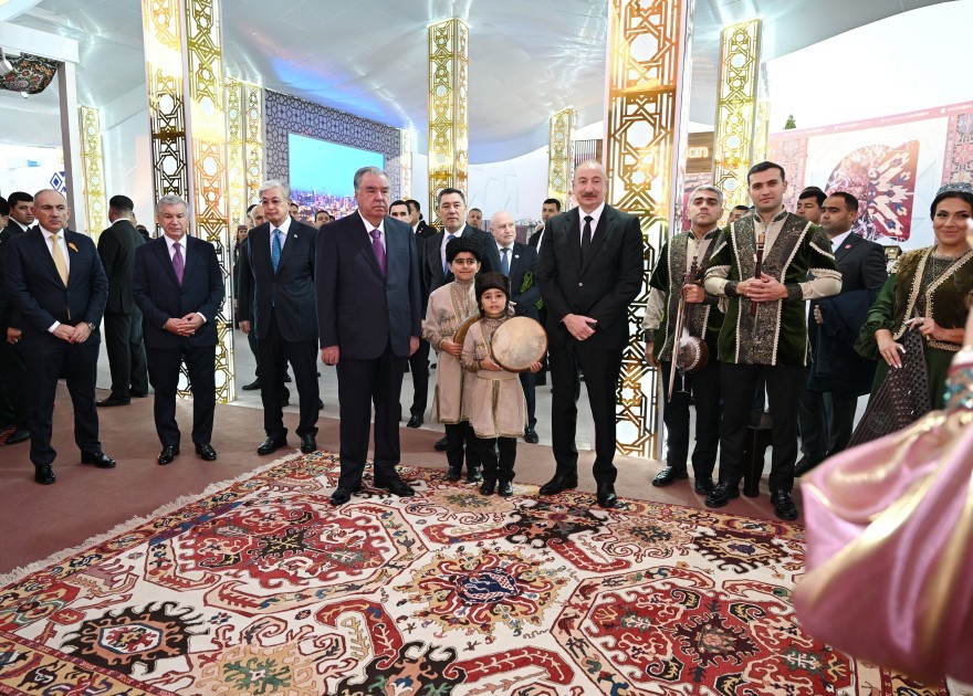 Prezident İlham Əliyev MDB Ölkələrinin Milli Kulinariya Festivalı ilə tanış olub, rəsmi qəbulda iştirak edib xəbəri üçün şəkil